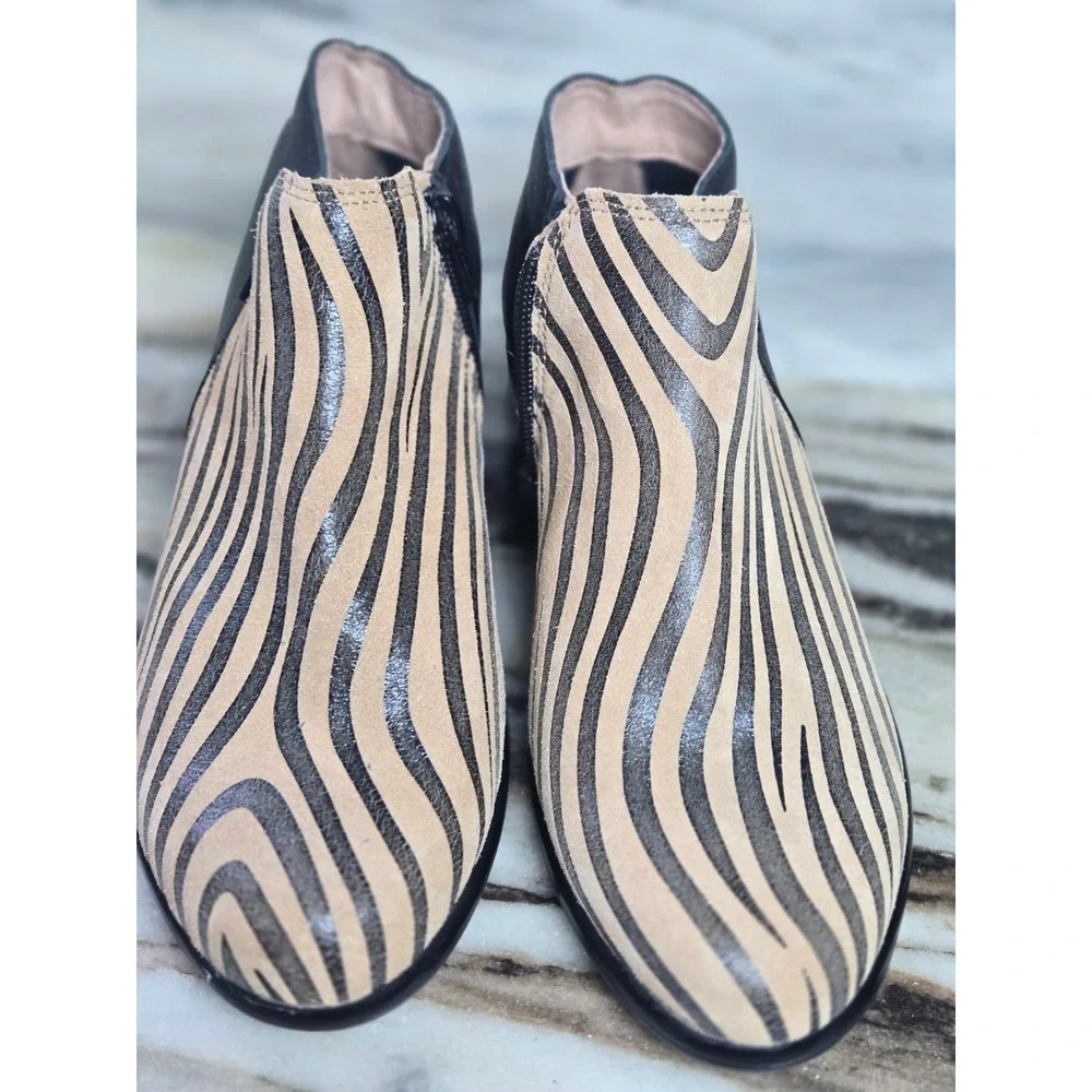 Naot Zebra Print Leather Ankle Boots Black Tan‎ Suede Booties Size 36 US 5 L5